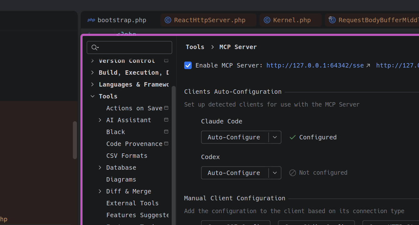 Settings de IntelliJ en Tools / MCP Server: Enable marcado, la URL http://127.0.0.1:64342/sse, y Claude Code como Configured